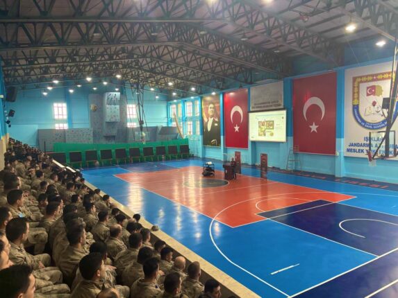 Işıklar Jandarma MYO Öğrencilerine Narkotik Eğitimi Verildi