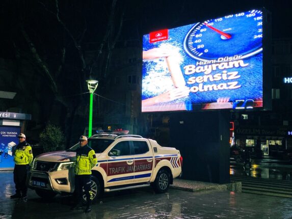 Bursa’da Ramazan Bayramı’nda Protokolden Anlamlı Ziyaretler ve Trafik Uyarısı