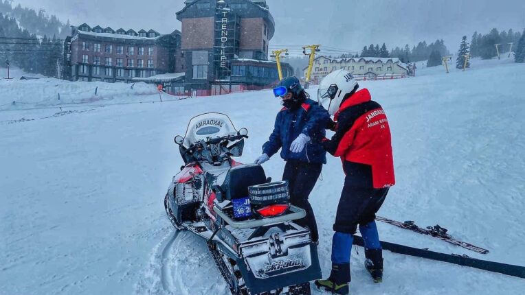 Uludağ’da JAK Timlerinden Yoğun Mesai: 9 Günde 141 Olaya Müdahale