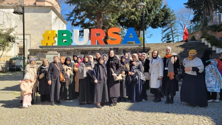 Kestel’de Kadınlara Özel Bursa Tarih Ve Kültür Gezileri Devam Ediyor