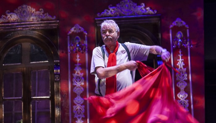 SAHNENİN GÖRÜNMEYEN KAHRAMANI: JOSEF BIEDER’İN YILDIZININ PARLADIĞI AN