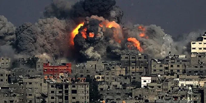 SAVAŞLARIN İLK KURBANLARI GERÇEKLERDİR.