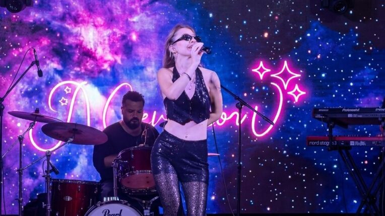 Aslı Cevri’den Nostaljik Proje: “İz’li Şarkılar” Geliyor