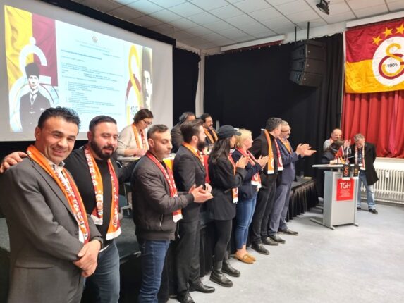 Hamburg Galatasaray Derneği’nde Genel Kurul Yapıldı: Başkanlığa Volkan Varol Yeniden Seçildi