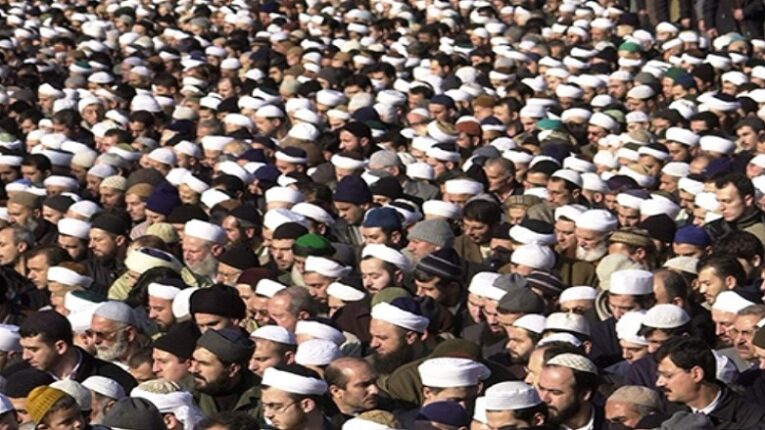 TARİKATÇILAR DİNİ ÖĞRETİYOR