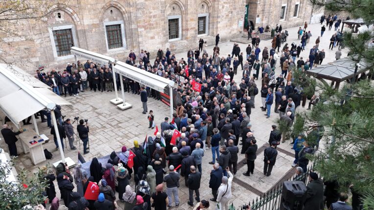 BURSA’DAN FİLİSTİN İÇİN GÜÇLÜ MESAJ: “BU ESARETE BOYUN EĞMEYECEĞİZ”