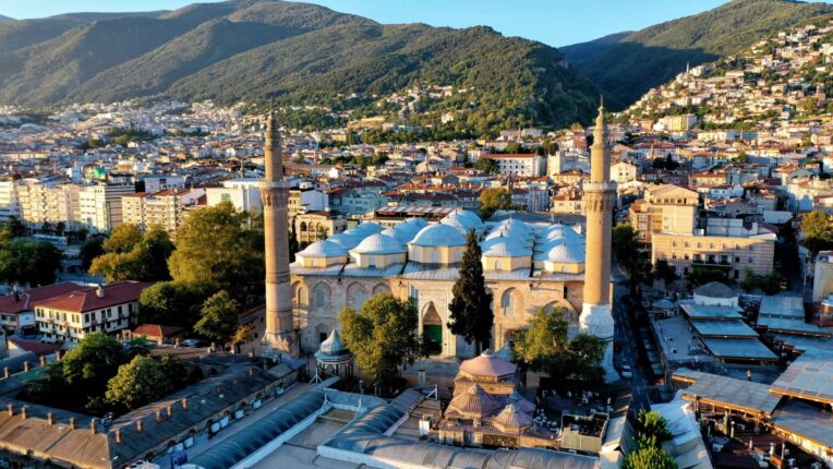 BURSA BİZİM: ORTAK AKLIN VE SORUMLULUĞUN YÜKSEK SESİYLE İLAN EDİLEN KURULUŞ MANİFESTOSU