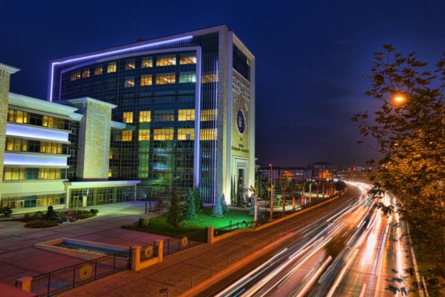 BURSA KULİSLERİ KARIŞTI: YENİ SENARYOLAR MASADA