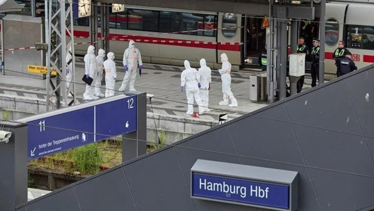 Hamburg’da Kanlı Sabah: Uyuyan Arkadaşına Bıçaklı Saldırı