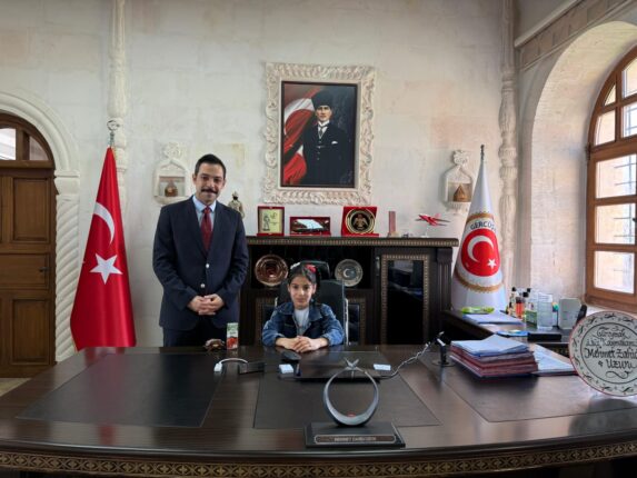 GELECEĞİN EMANETİ BUGÜN MAKAMDA: 23 NİSAN’DA ANLAMLI DEVİR TESLİM