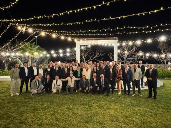 Türkiye’nin Özgürce Ayaklarının Üstüne Basması İçin Çalışıyoruz!