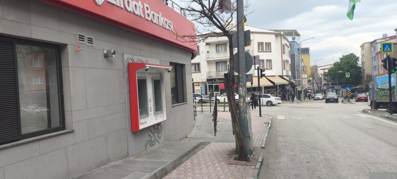 Yıldırım’da Trafik ve Güvenlik Tartışması: Ziraat Bankası Yerleşimi Tepki Çekiyor