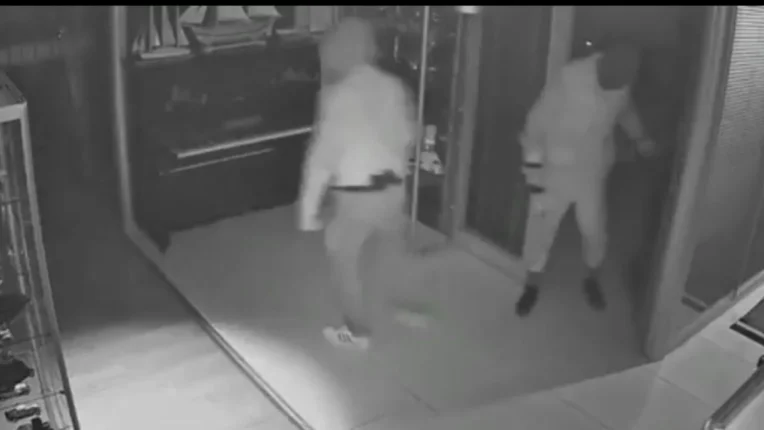 Bursa Kestel’de Çelik Kasa Hırsızlığı Aydınlatıldı: 5 Şüpheli Yakalandı