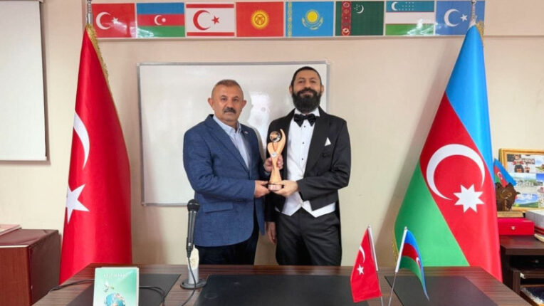 Dünyaca Ünlü Yazar Akif Manaf’a Diyalog ve Barış Ödülü