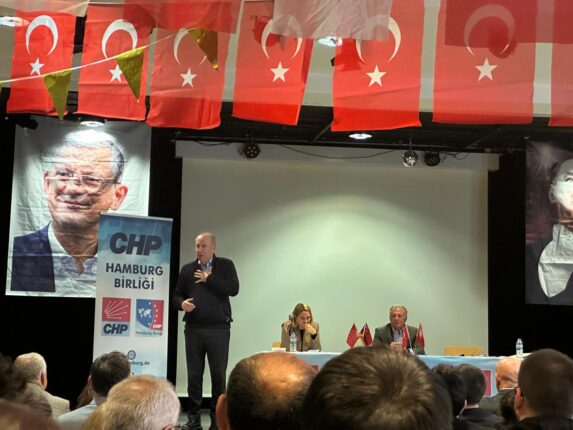 CHP Hamburg Birliği Muharrem İnce’yi Ağırladı: Hamburg’da Birlik ve Dayanışma Mesajı