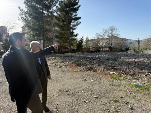 GERCÜŞ’E YAKIŞAN BÜYÜK DÖNÜŞÜM: KENT MEYDANI PROJESİNDE ORTAK AKIL, ORTAK VİZYON