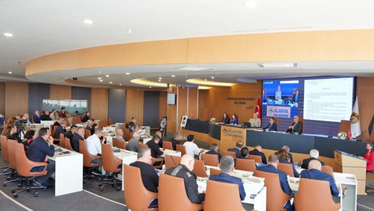 Gazipaşalılar Dünya Sağlık Gününde Kaleye yürüdü