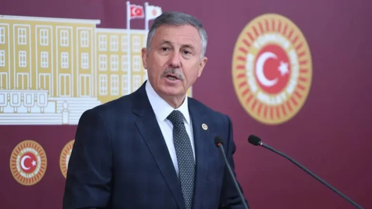 Selçuk Özdağ’dan Anadolu Ajansı’na “Tarafsızlık” Tepkisi