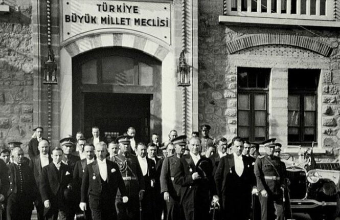 İlk Adım 1919: Kölelikten Ulusa, Milli ve Muasır Devlete Yolculuk