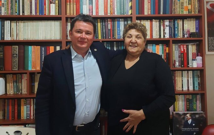 ERKAN AYDIN, EVİMİN KÜÇÜK OĞLU, OSMANGAZİ BELEDİYE BAŞKANIMIZ BURSANIN GURURU ÜLKENİN ÖRNEK ALACAĞI BİR BAŞKAN OLDU.