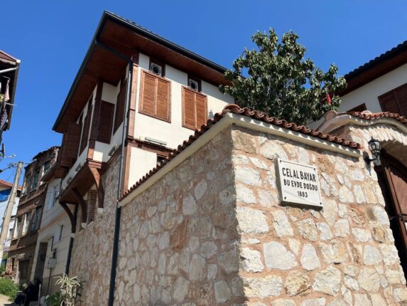 Celal Bayar’ın 143. Doğum Yıl Dönümü Umurbey’de Düzenlenen Programla Anıldı