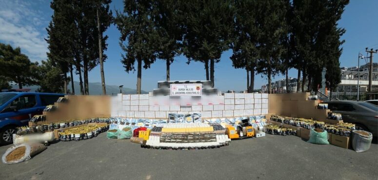 Gemlik’te Kaçak Tütün Operasyonu: Milyonlarca Makaron Ele Geçirildi
