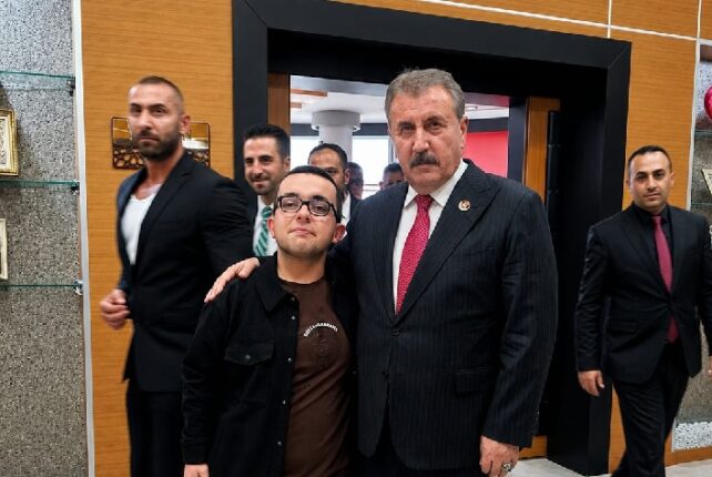 Bolu’nun Sevilen Sosyal Medya Fenomeni Yavuz Selim Ak, BBP Genel Başkanı Mustafa Destici ile Bir Araya Geldi