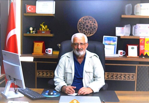 “Anne Gittiğinde Dünya Eksilir, Ama Duası Kaldığında İnsan Hâlâ Ayaktadır”