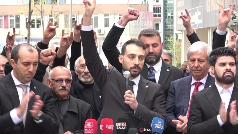 İYİ Parti Osmangazi’den Yoğunlaşan İstifalar!