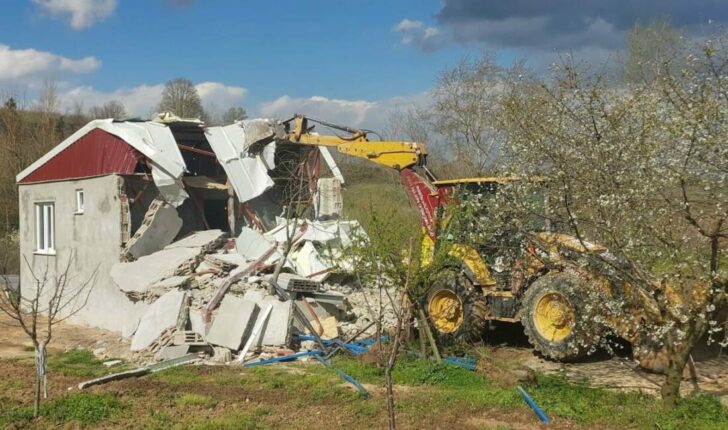 “Yıkımları Durdurun, Vatandaşı Mağdur Etmeyin”