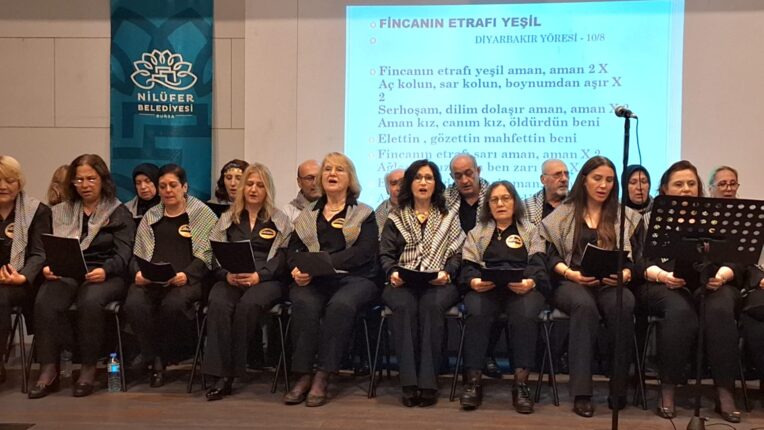 SIRADIŞI BİR SIRA GECESİ: TÜRKÜLERLE KURULAN GÖNÜL KÖPRÜSÜ