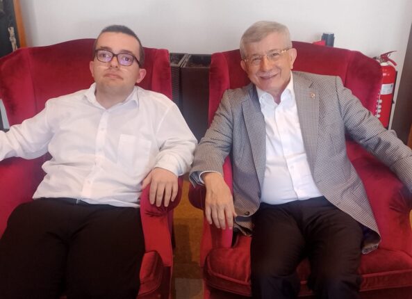 Gelecek Partisi Genel Başkanı Prof. Dr. Ahmet Davutoğlu, Bolulu Fenomen Yavuz Selim Ak ile Bir Araya Geldi