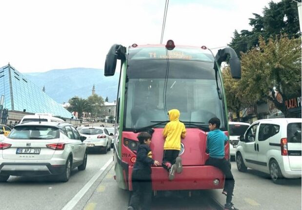 “Bilim Uyarıldı, Siyaset Dinlemedi; Faturayı Bursa Ödüyor”