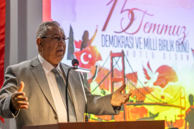15 Temmuz anmasına rektörün gözyaşları damga vurdu