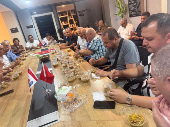 Anadolu Birliği Partisi’nde Aşure Günü Buluşması: Birlik, Beraberlik ve Kardeşlik Mesajları Verildi