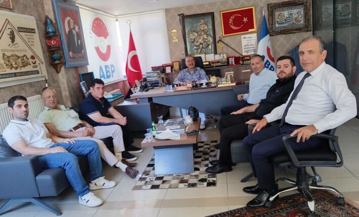 Otomotiv Sektörünün Geleceği Ankara’da Masaya Yatırıldı: Otomotiv ve Oto Galericileri Federasyonu’ndan Anadolu Birliği Partisi’ne Ziyaret