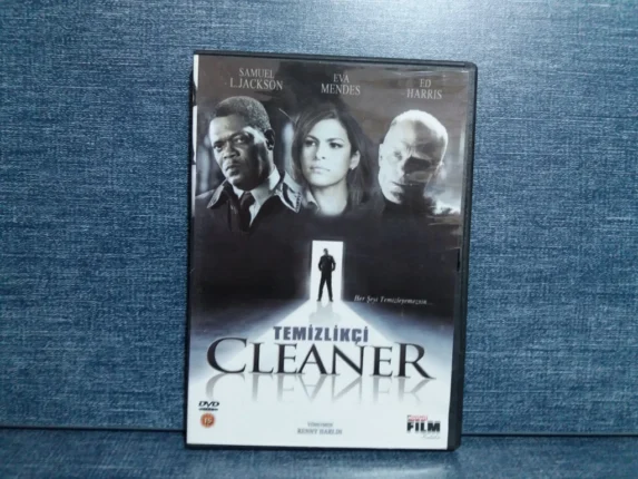 Temizlikçi  (Cleaner)