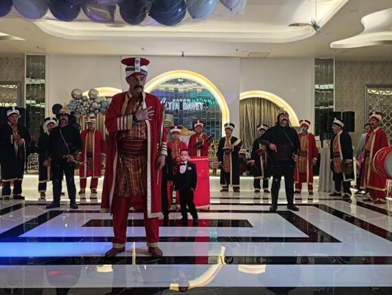 BURSA KANSERLE SAVAŞ DERNEĞİ YÖNETİM KURULU BAŞKANI ÜMİT ECEMİŞ’İN MUTLU GÜNÜ