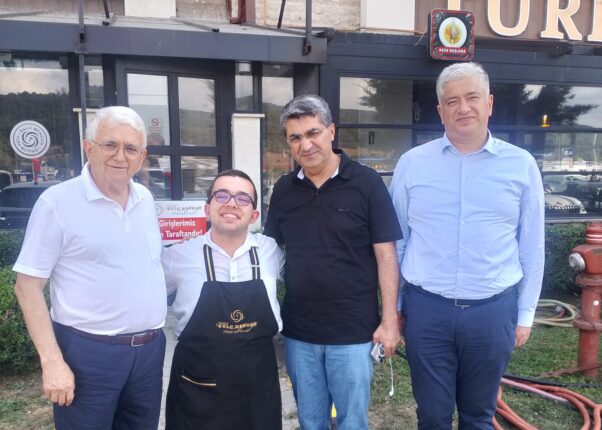Bolu Fenomeni Yavuz Selim Ak ziyaretçilerini ağırlıyor: Siyasetin önemli isimleriyle dikkat çeken buluşmalar