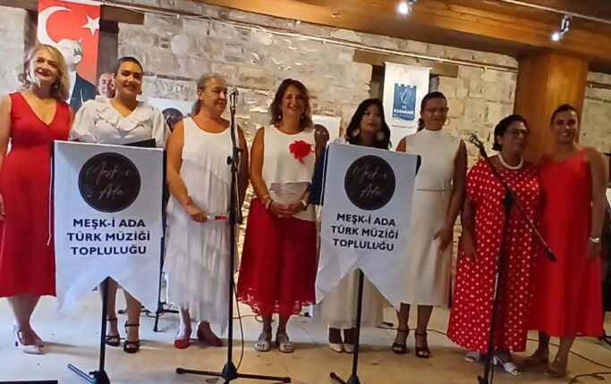 ” Mesk-i Ada Türk Müziği Topluluğu Zafer Bayramı Dinletisi”