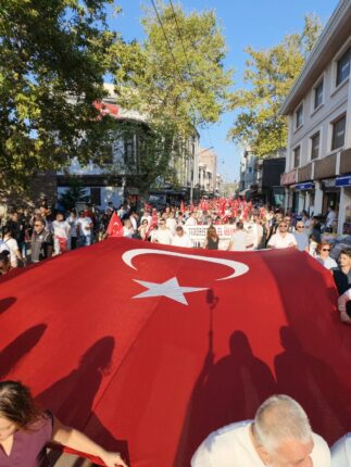 Bursa’da Terörist Affına Karşı Yürüyüş