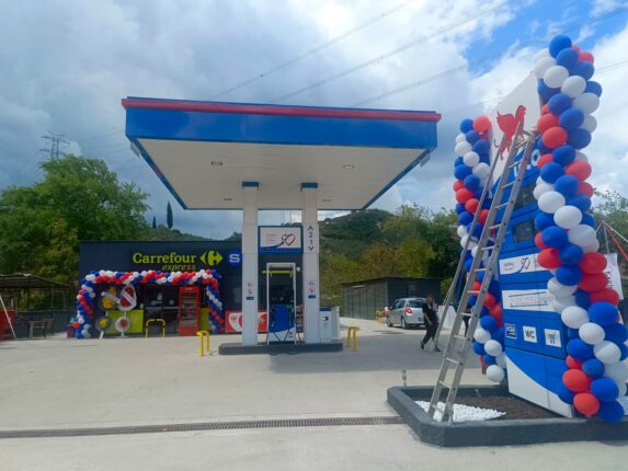 Muratoba’da Bölge Halkına Yeni Hizmet Noktası: TECO Akaryakıt ve CarrefourSA Express Hizmete Açıldı
