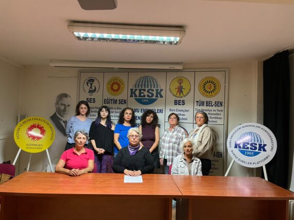 Bursa Kadın Platformu: “Ailem Güvende Değil, Haklarımız ve Yaşam Hakkımız Tehdit Altında”
