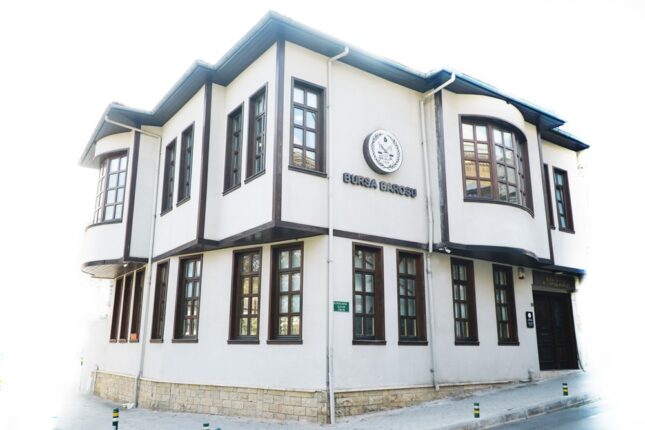 Bursa Barosu’nda seçim süreci hareketlendi: Avukat Aslı Evke Yetkin başkanlığa adaylığını açıkladı