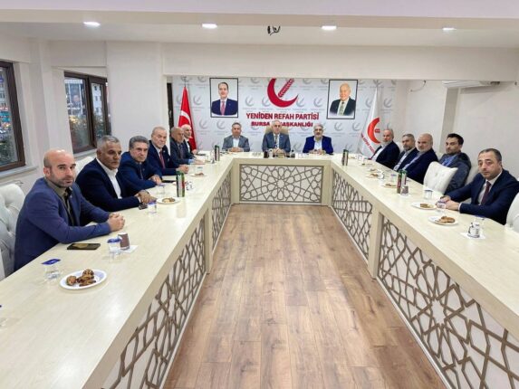 ESDER Bursa Şubesi’nden Yeniden Refah Partisi Bursa İl Başkanlığı’na ziyaret