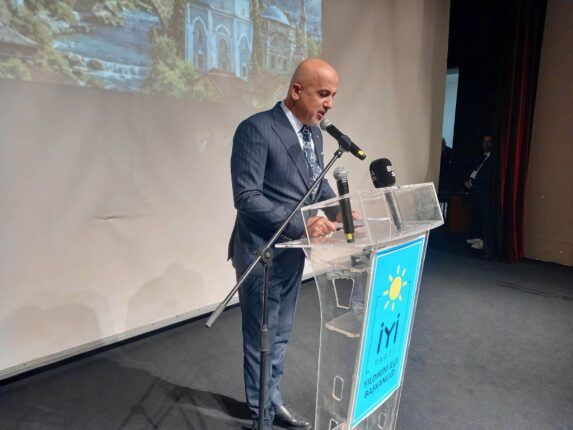İsmail Seyis’ten Oktay Yılmaz’a Sert Sorular: “Yıldırım Belediyesi’ni Gerçek Anlamda Kim Yönetiyor?”
